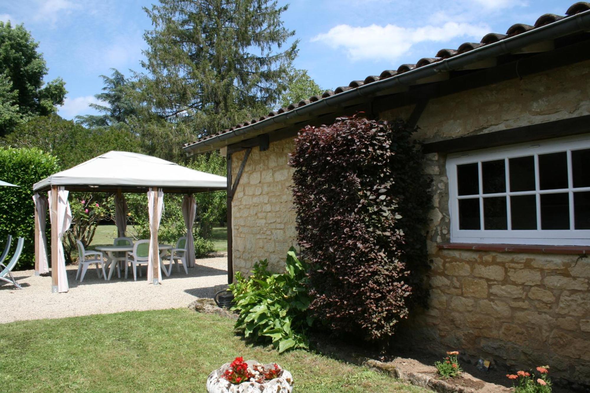 Domaine Des Hirondelles Villa Saint-Vincent-de-Cosse Bagian luar foto