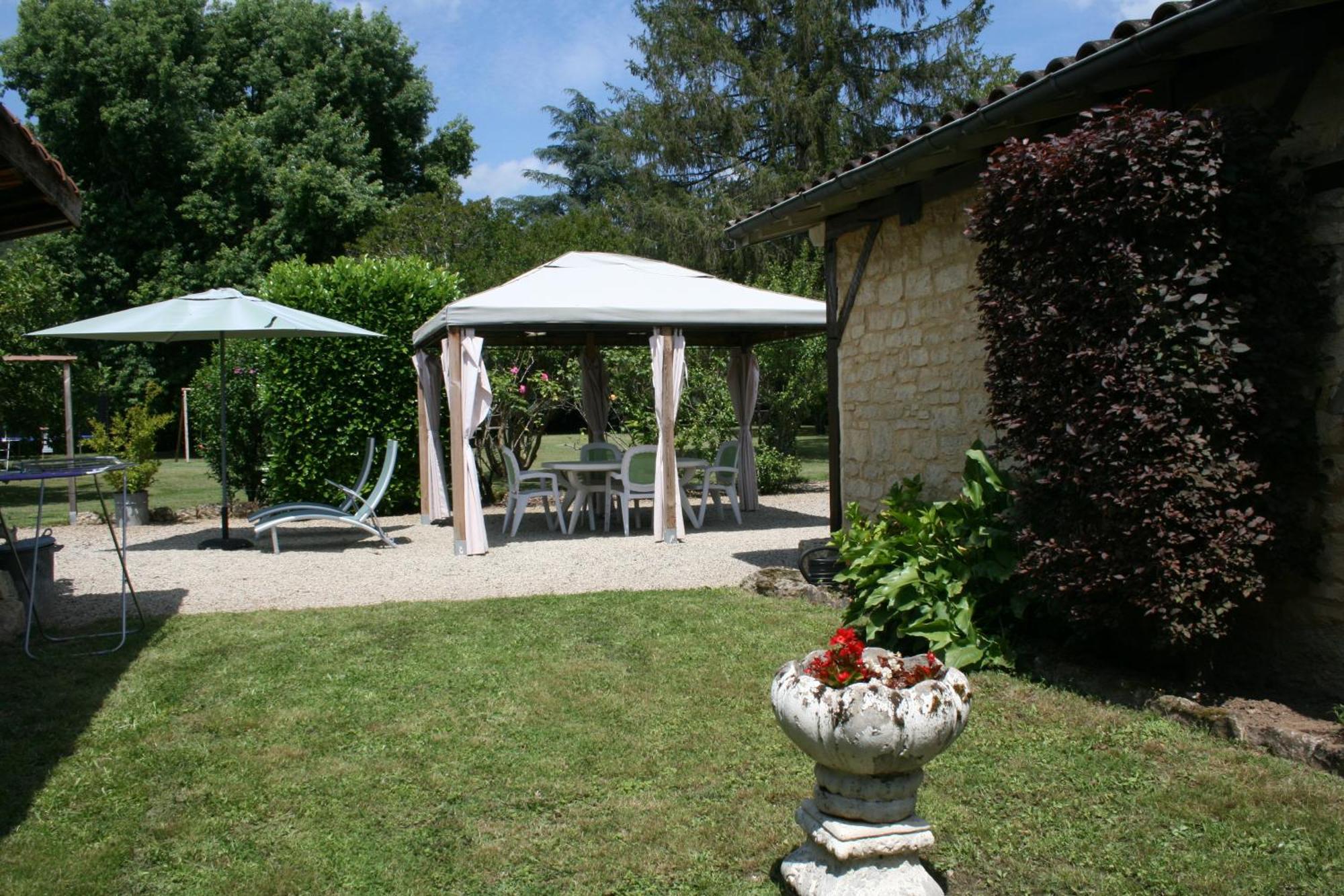 Domaine Des Hirondelles Villa Saint-Vincent-de-Cosse Bagian luar foto